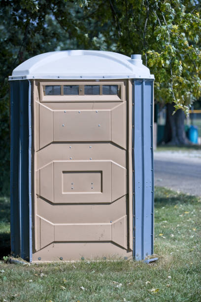 Portable Toilet Options We Offer in Baltic, CT